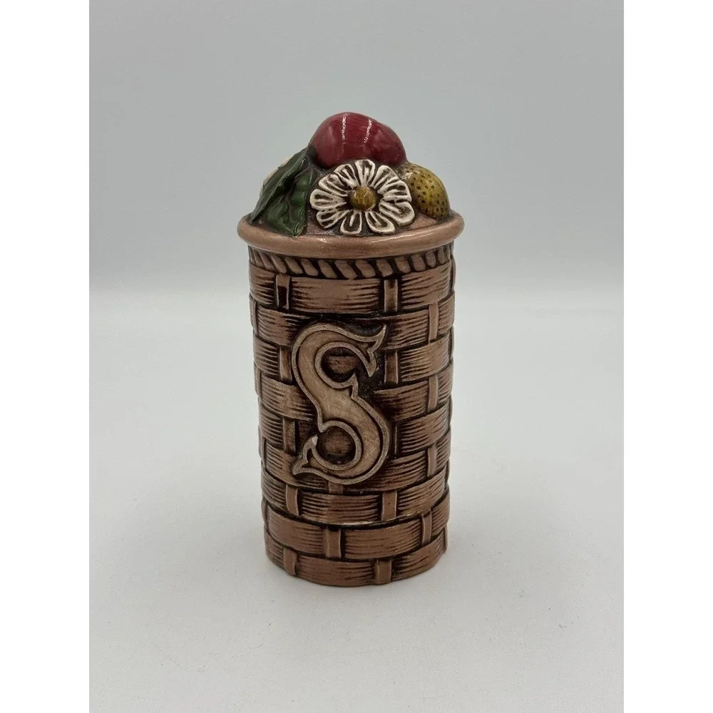 Vintage Apple & Daisy Basketweave Salt Shaker 1970s